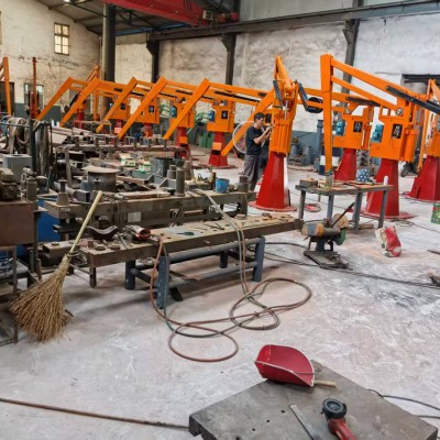 Do jakich produktów może być stosowany manipulator odlewniczy w odlewnictwie?